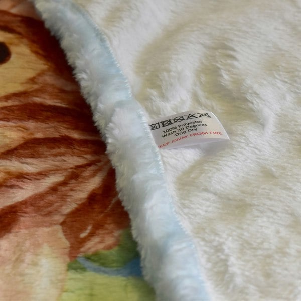 BritishmadeGifts Queen of Farts Playing Card Design - Luxury Fleece Blanket 150cm X 150cm