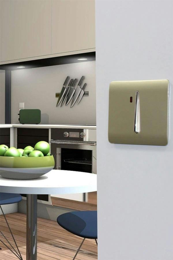 Trendi Switch 1 Gang 20 Amp Heavy Duty Rocker Switch in Champagne Gold