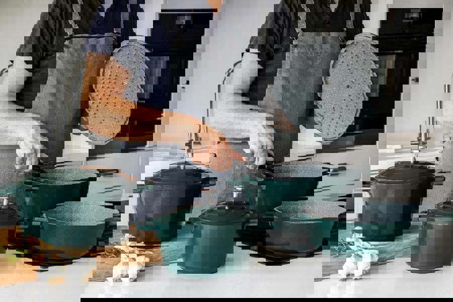 MasterClass Cast Aluminium 4L Round Casserole Dish with Lid