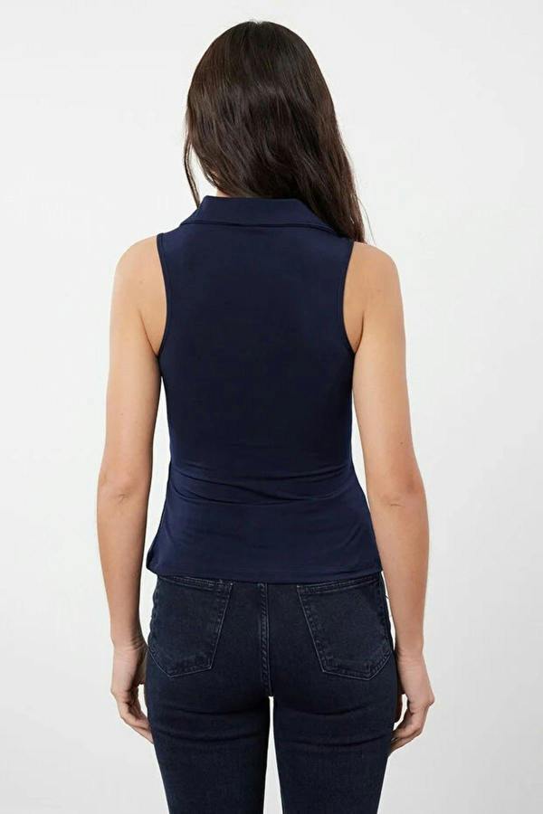 WOVCOR Fitted Polo Collar Stretch Knit Blouse