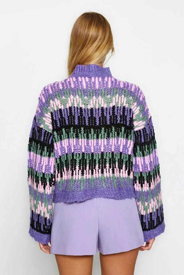 WOVCOR Soft-Textured Ethnic Pattern Thick Cropped Knit Sweater