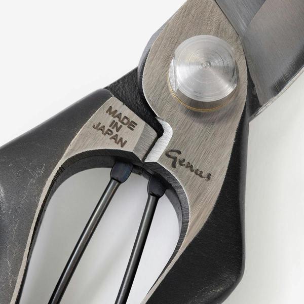 Genus Gardenwear Secateurs and Sheath bundle
