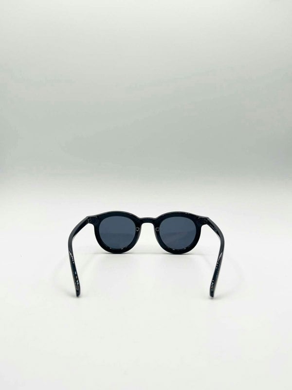 SVNX Bold Rounded Sunglasses in Black