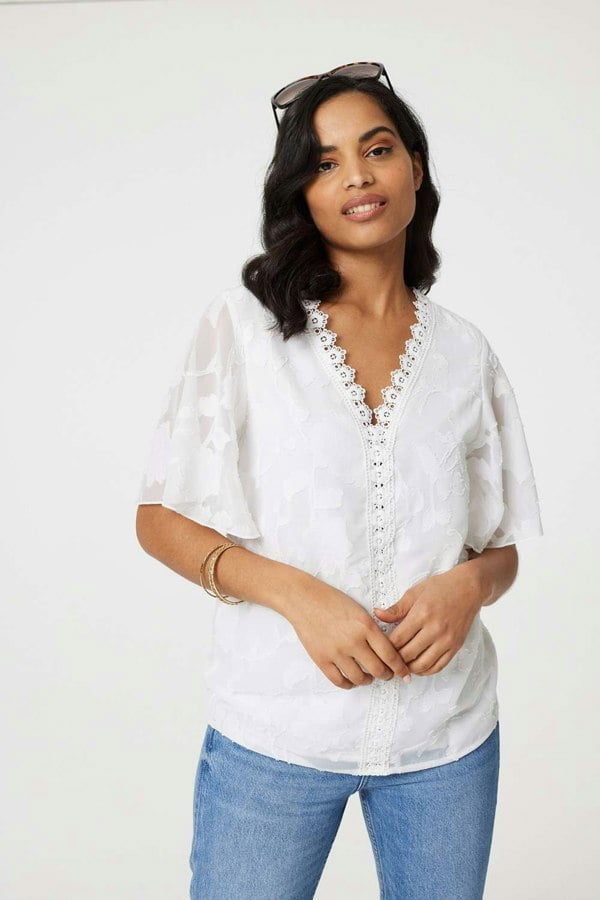 White | Floral Lace Detail Flared Sleeve Blouse : Model is 5'7"/170 cm and wears UK8/EU36/US4/AUS8