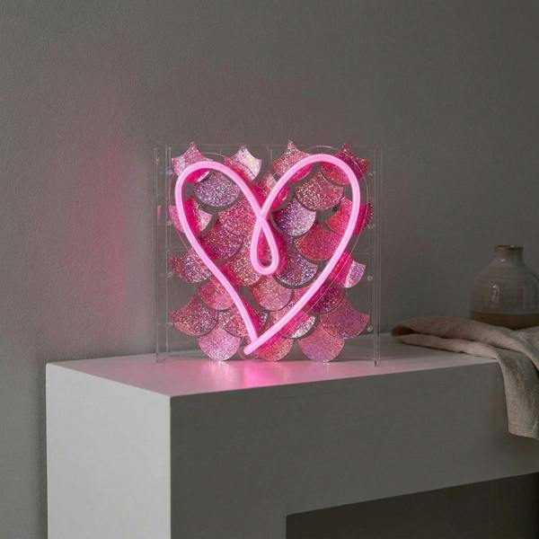 Garden Greatness Vibrant Heart Neon-Style Wall Mantel Sign