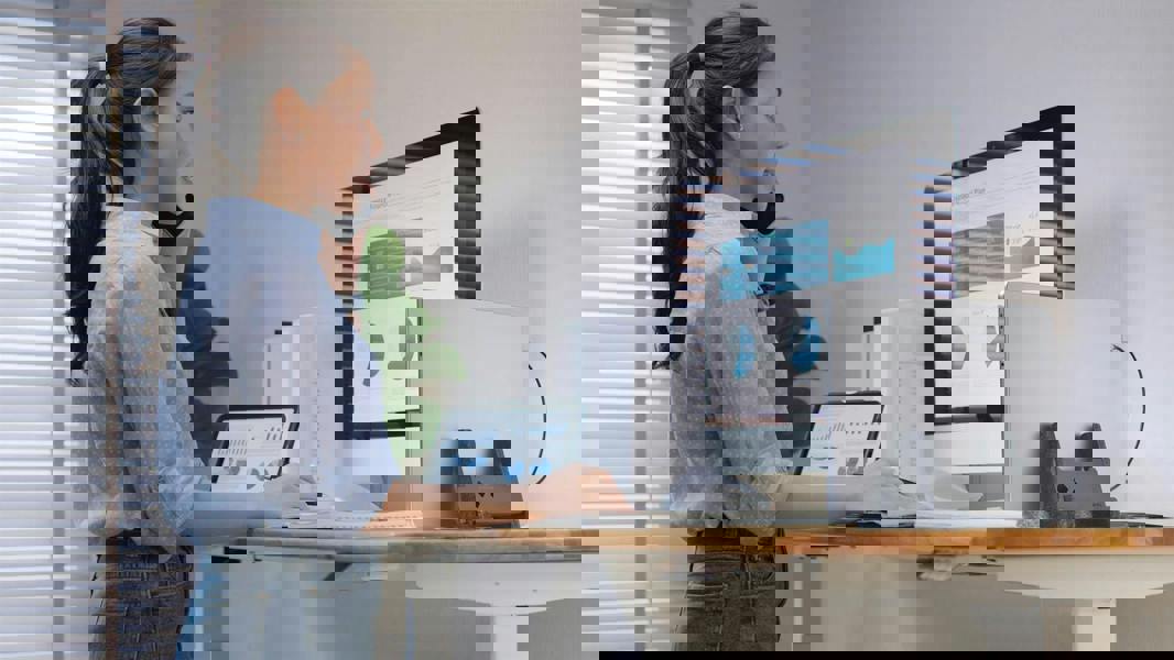 Durable Recycled Felt Vertical Laptop Stand Dock | 3-in-1 Holder | Teal