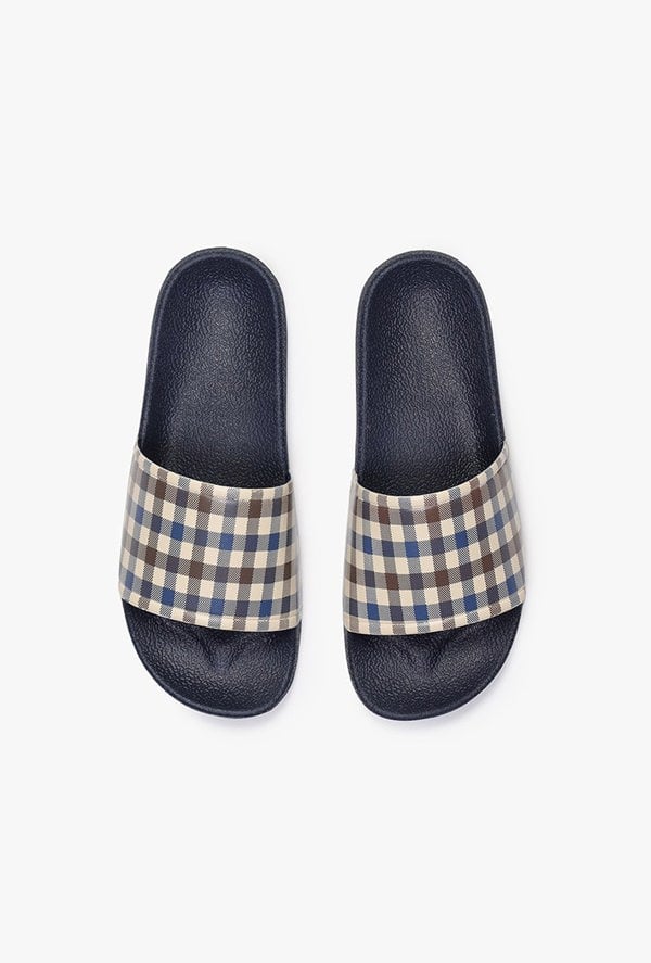Aquascutum Club Check Sliders