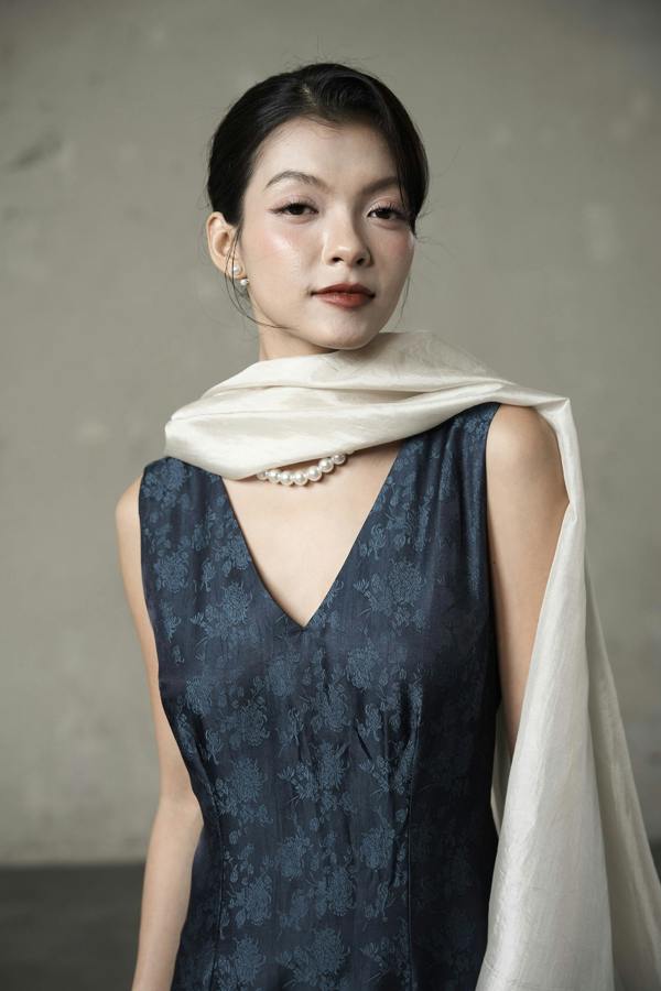 Oyster Silk Scarf – Hand-Dyed Mulberry Silk, Wedding & Bridal Wrap