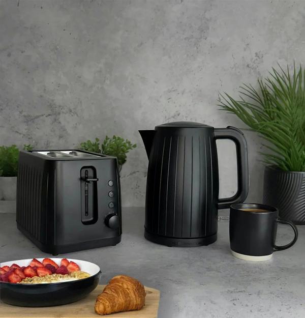 Hamilton Beach Stealth Kettle & Toaster Set - Black - Hamilton Beach UK