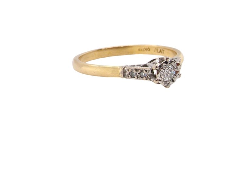 Vintage Tom A vintage solitaire Diamond Ring