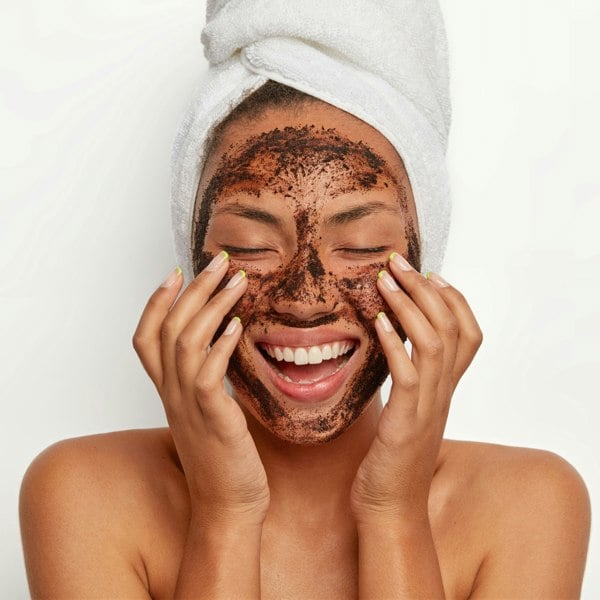 RDB535 Dr Botanicals Salicylic Acid Exfoliator with Coffee, Walnut & Vitamin E 60ml