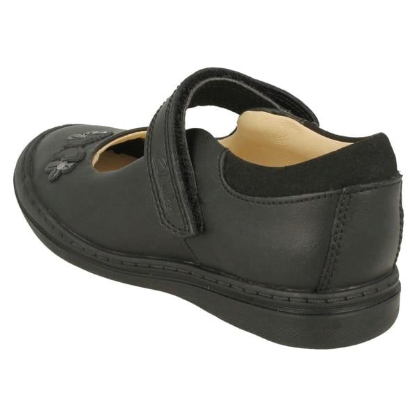 Clarks Girls Clarks Butterfly Detailed School Shoes Scooter Daisy
