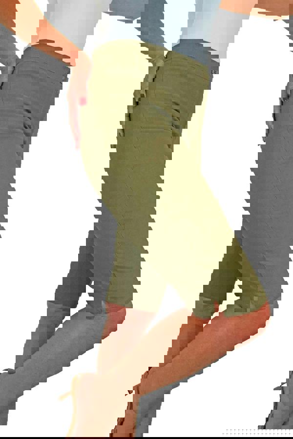 Paulo Due Women's Casual Stretch Knee Length Shorts