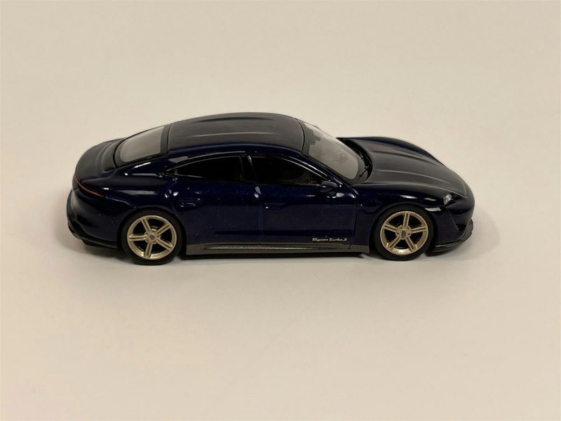 Mini GT Porsche Taycan Turbo S Gentian Blue Metallic 1:64 Scale Mini GT MGT00339L