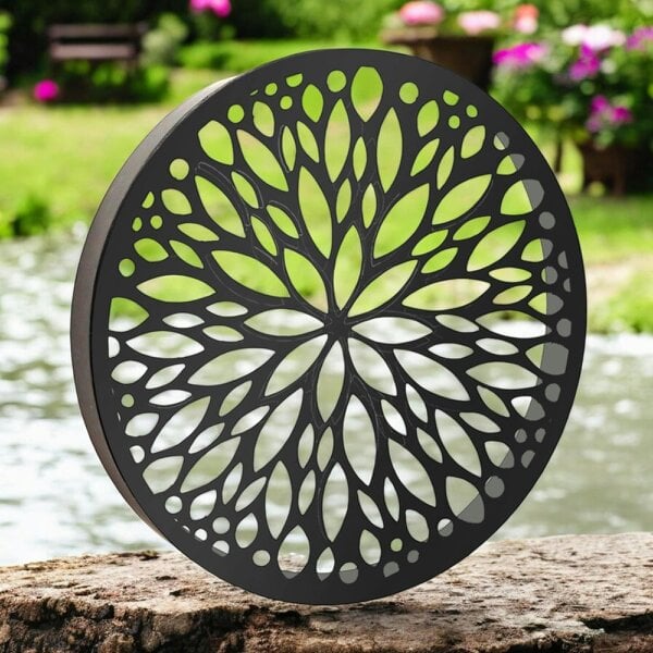 EDH Door Hardware Metal Abstract Flower Solar Wall Panel – 40 x 40 x 5 CM | Solar-Powered Outdoor Wall Art | Metal Garden Panel