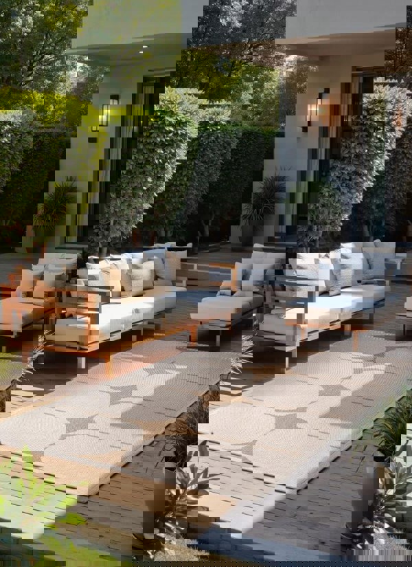 The Rugs Reversible Weatherproof Indoor-Outdoor Rug