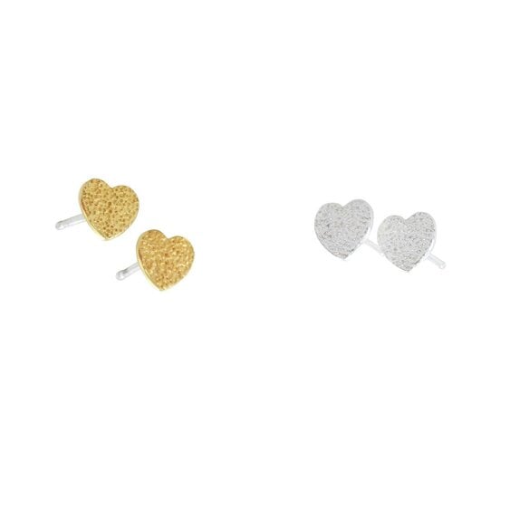 Reeves & Reeves Textured Heart Stud Earrings
