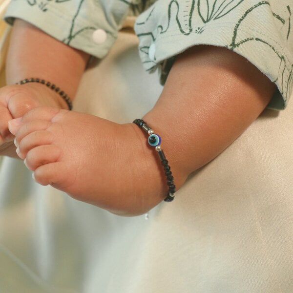 The Colourful Aura Black Beaded Evil eye Kids Nazar Bracelet in Silver