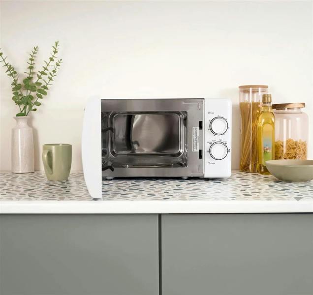 Hamilton Beach Essentials Kettle, 4 Slice Toaster & 20L Stainless Steel Cavity Microwave Set - White - Hamilton Beach UK