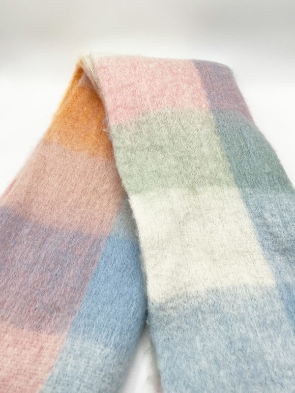 SVNX Light Check Scarf & Beanie Set