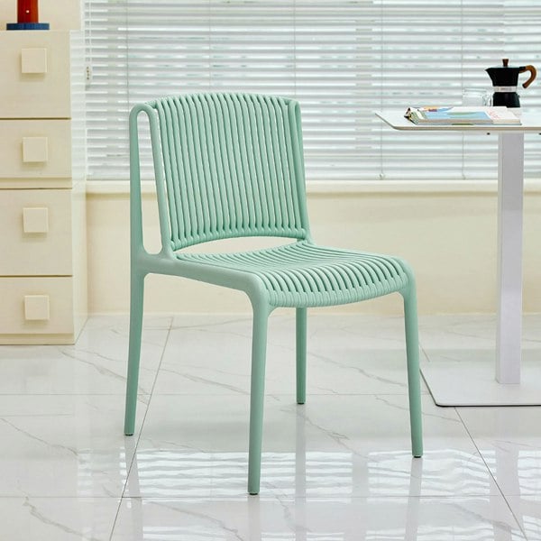 Weilai Concept Upton Plastic Dining Chair