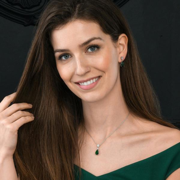 namana 925 Sterling Silver Green Pear Shaped Pendant Necklace