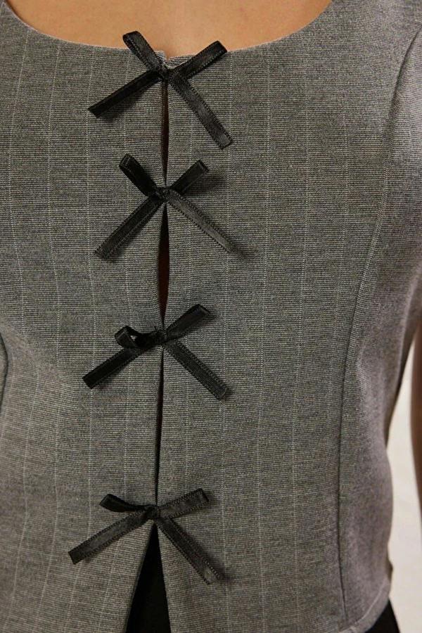 WOVCOR Striped Ribbon Tie Detail Fitted Square Neck Knitted Blouse