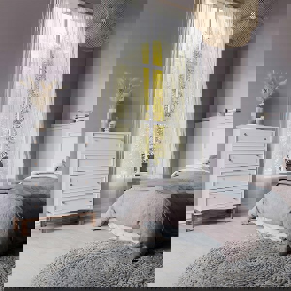 Furniture To Go Wensley 4 Drawer Chest in Light Grey and Oak