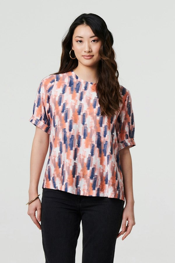 Orange | Printed 1/2 Turn-Up Sleeve Blouse : Model is 5'9"/175 cm and wears UK8/EU36/US4/AUS8
