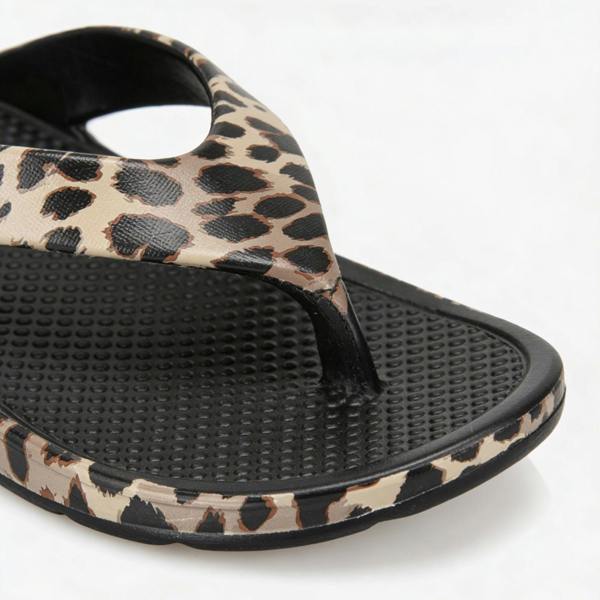 Totes Sol Bounce SOL BOUNCE 0350 Animal Toe-Post Sandals   in  Multicoloured