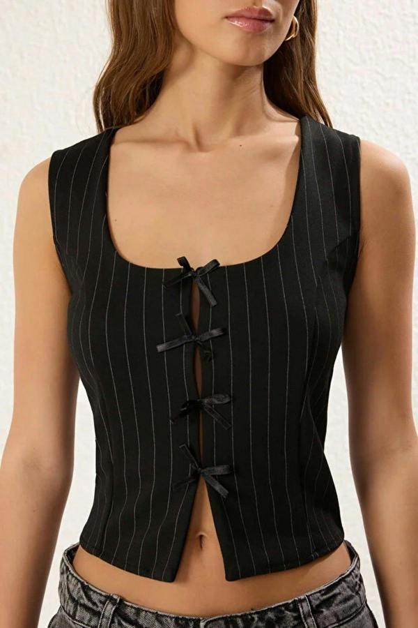 WOVCOR Striped Ribbon Tie Detail Fitted Square Neck Knitted Blouse