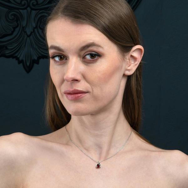 925 Sterling Silver Garnet Gemstone Pendant Necklace - namana.london