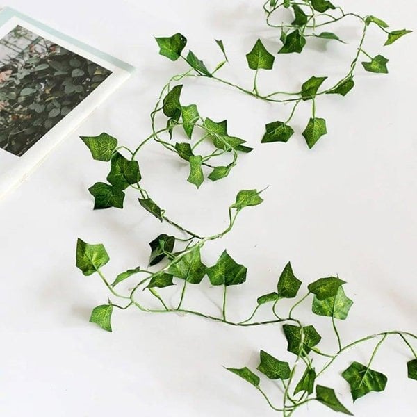 "Ivy Leaf" Style Indoor String Lights - 2M - 20 LED - Battery Powered "Warm White" - Lighting Legends