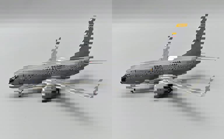 InFlight200 Colombia Air Force Boeing 737-732 FAC1219 With Stand 1:200 Scale Inflight200 IF737COL1219