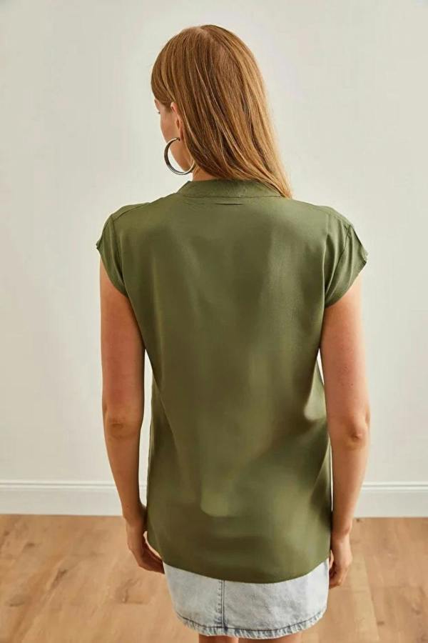 Hoxton Gal Sleeveless V-Neck Shirt