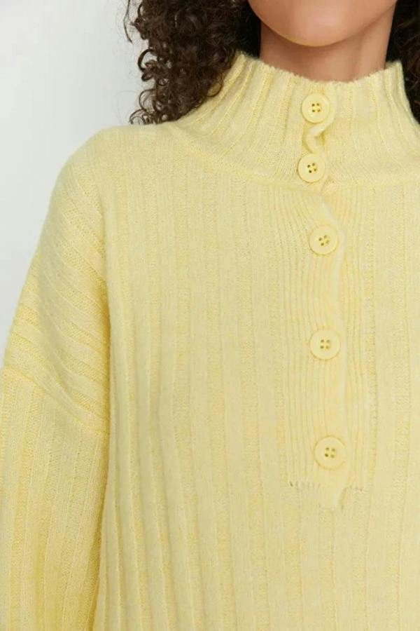 Hoxton Gal Oversized Soft-Textured High Neck Knit Top