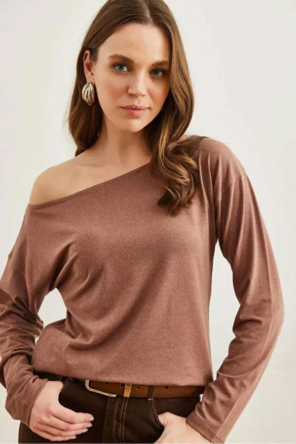 Hoxton Gal Boat Neck Wool-Viscose Draped Jumper