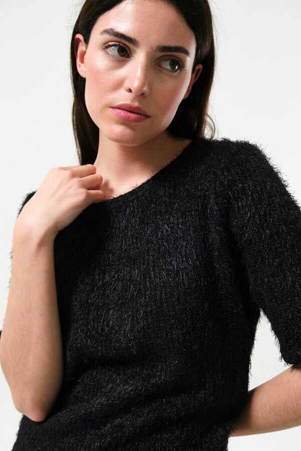 Laureen Eyelash Rib Short Sleeve Jumper - Black