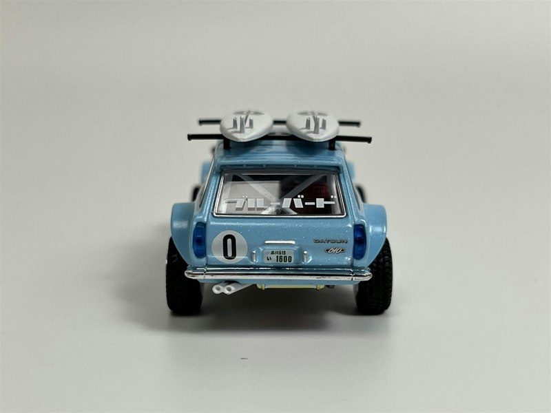 Mini GT Datsun Kaido 510 Wagon 4x4 Winter Holiday Edition 1:64 Kaido House KHMG092