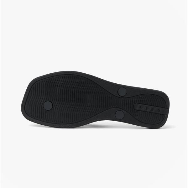 Reef SOLAYE Toe-Post Sandals Sandals   in  Black