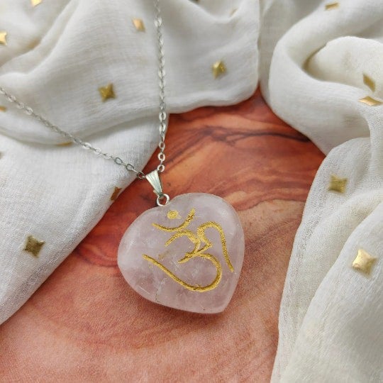 The Colourful Aura Real Rose Quartz Crystal OM Carved Heart Shape Natural Stone Pendant Necklace