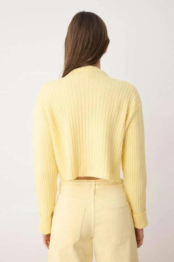 Hoxton Gal Cropped Soft-Textured High Neck Knit Cardigan