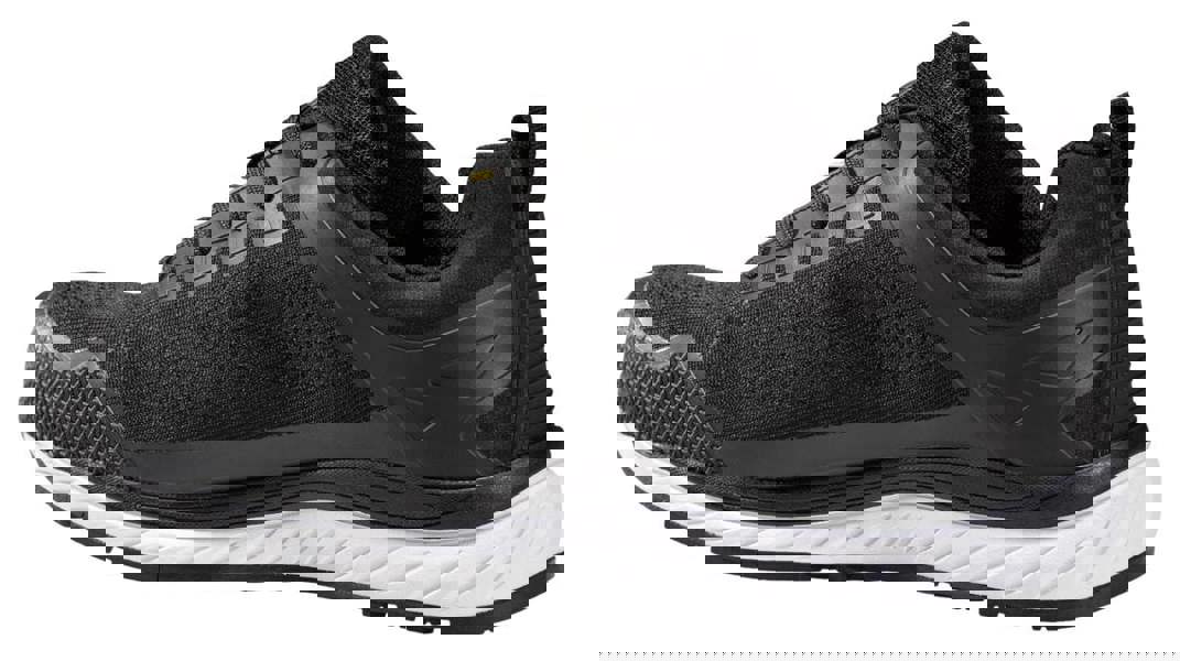 TOWORKFOR Super Set Mens/Womens Composite S1P Safety Trainers, black athletic safety shoes with durable mesh upper and cushioned sole for protection and comfort.