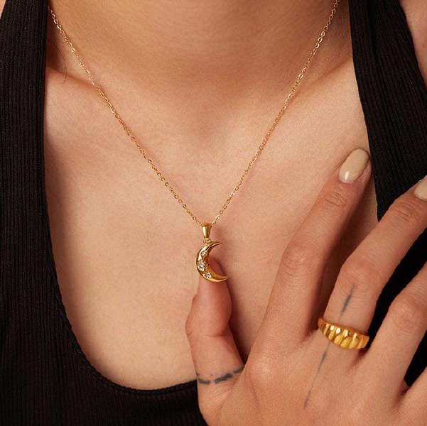 Elk & Bloom 14K Gold Moon & Star Pendant Necklace
