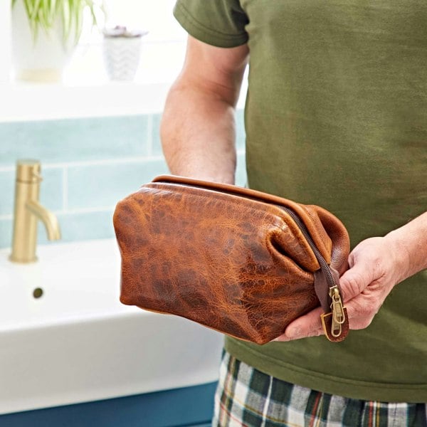 Paper High Distressed Leather Wash Bag