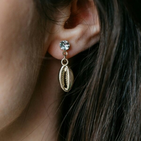 The Colourful Aura Silver Cowrie Charm Beach Sea Shell Zircon Handmade Dangle Drop Studs Earrings - Gold - Gold