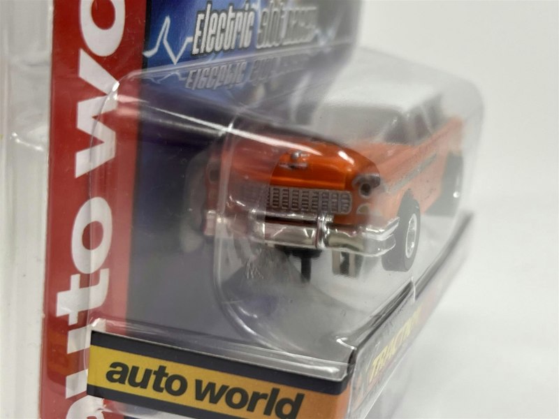 Auto World Slot Cars 1956 Chevy Nomad Orange X Traction Flame Throwers HO Scale SC366-2