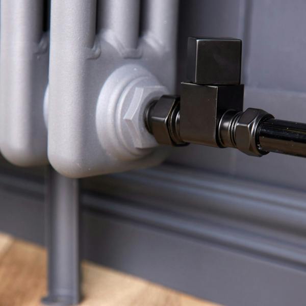 Flode Straight Square Manual Radiator Valve Pack | 15mm x 1/2″ | Stain Black