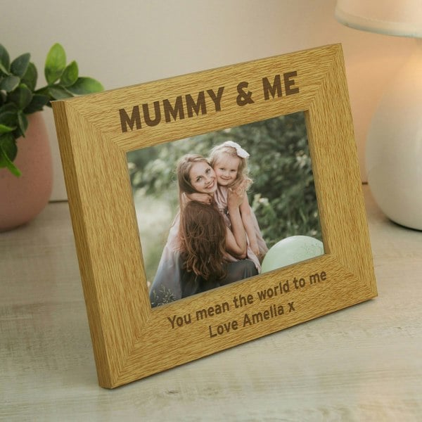 Personalised Memento Company Personalised Oak Finish 6x4 Mummy & Me Photo Frame