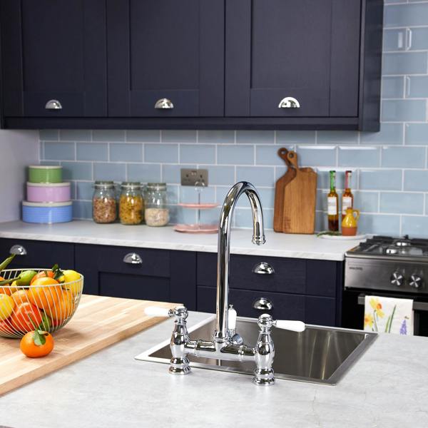 Flode klas | Traditional Bridge Style 3 in 1 Instant Boiling Tap | White Ceramic Levers | Polished Chrome Finish